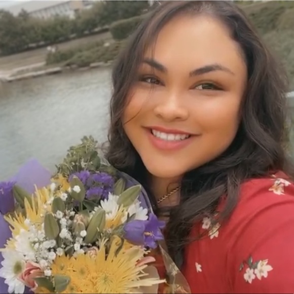 Meet your Posher, Posh - Picture 2 of 3